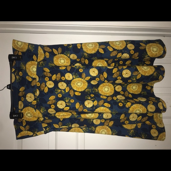 LuLaRoe Dresses & Skirts - Lularoe knee length skirt